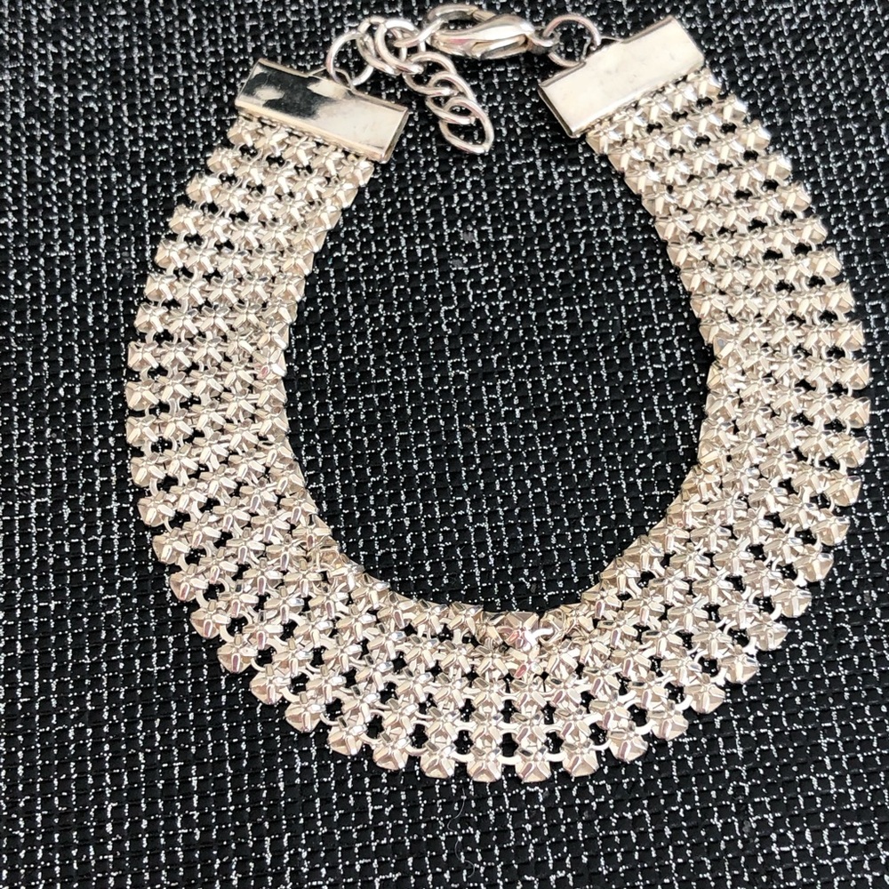 Silver Tone Diamond Cut Mesh Bracelet